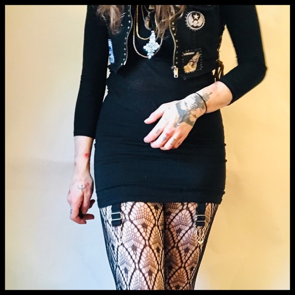 CORSET INSPIRED MINI SKIRT! - Picture 4 of 5